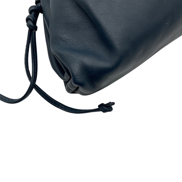 BOTTEGA VENETA NAVY LEATHER POUCH WITH STRAP - Picture 6 of 13